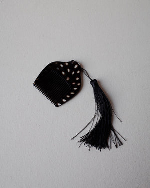 Tassel Comb 001